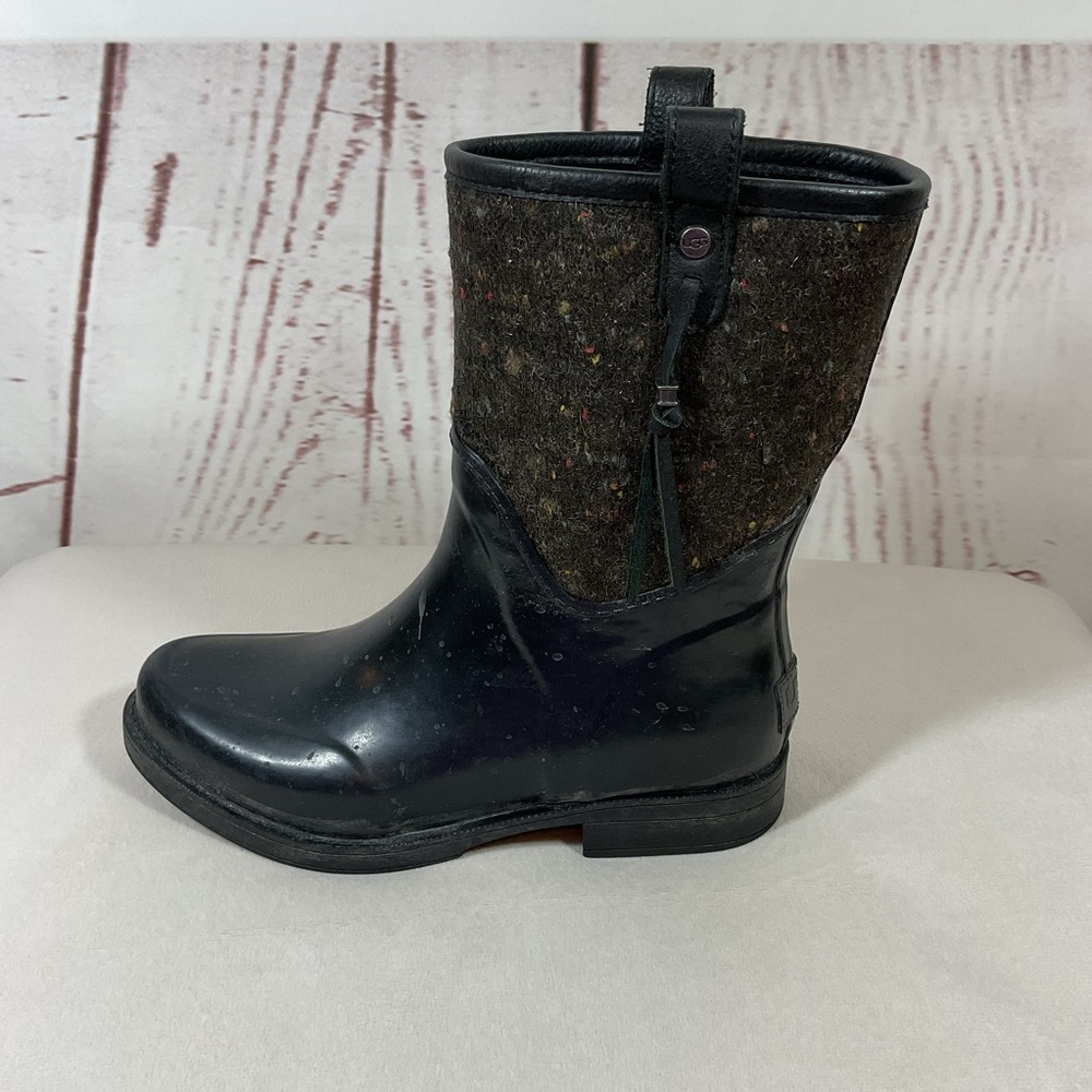UGG Stephanson Rain Boots Womens 8 Waterproof Tassel English Countryside Cottage